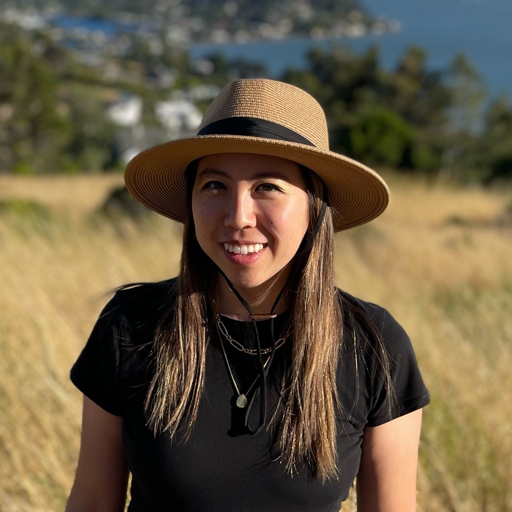 Meet your Posher, Rena